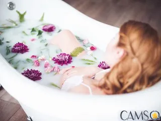Picture of AHSLEYSNOW from BongaCams