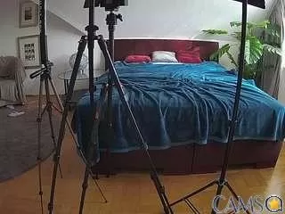 voyeurcam-julmodels-whitebed-6’s Camsoda Profile Image