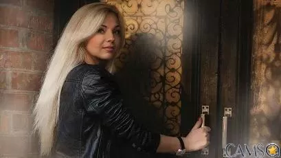 Picture of LuciaSnowy from SkyPrivate