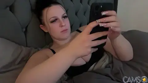 riri_bstvx&rsquo;s Stripchat Profile Image