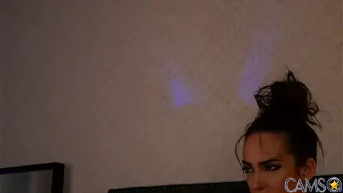 VitoriaCarusso&rsquo;s Stripchat Profile Image