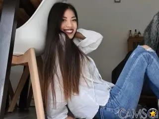 Kim-Rose’s XloveCam Profile Image
