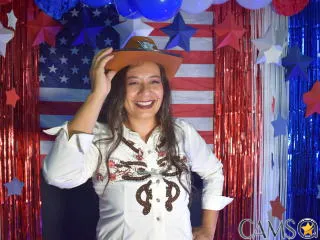 Picture of MiaCallie from XloveCam